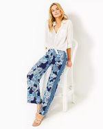 BAL HARBOUR PALAZZO LOW TIDE NAVY BOUQUET ALL DAY ENGINEERED PANT
