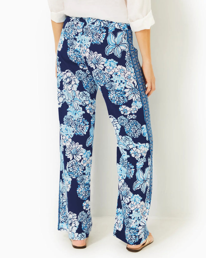 
            
                Load image into Gallery viewer, BAL HARBOUR PALAZZO LOW TIDE NAVY BOUQUET ALL DAY ENGINEERED PANT
            
        