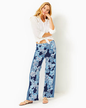 
            
                Load image into Gallery viewer, BAL HARBOUR PALAZZO LOW TIDE NAVY BOUQUET ALL DAY ENGINEERED PANT
            
        